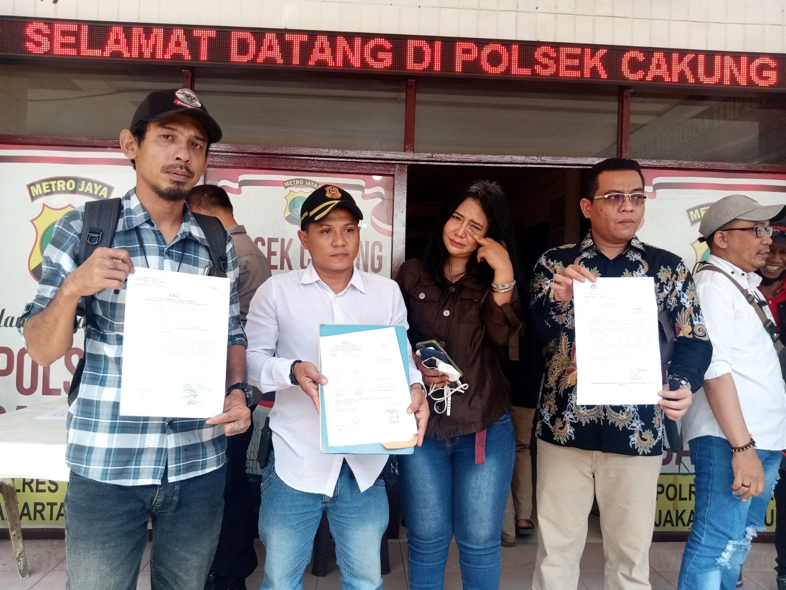 Wartawati dan kuasa hukum