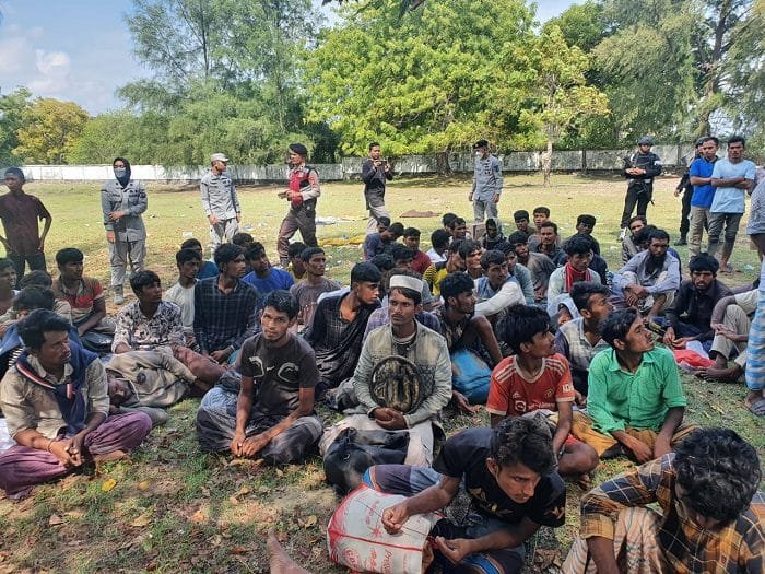 Imigran Ilegal Rohingya Myanmar Karam Pantai Desa  Ladong  Aceh